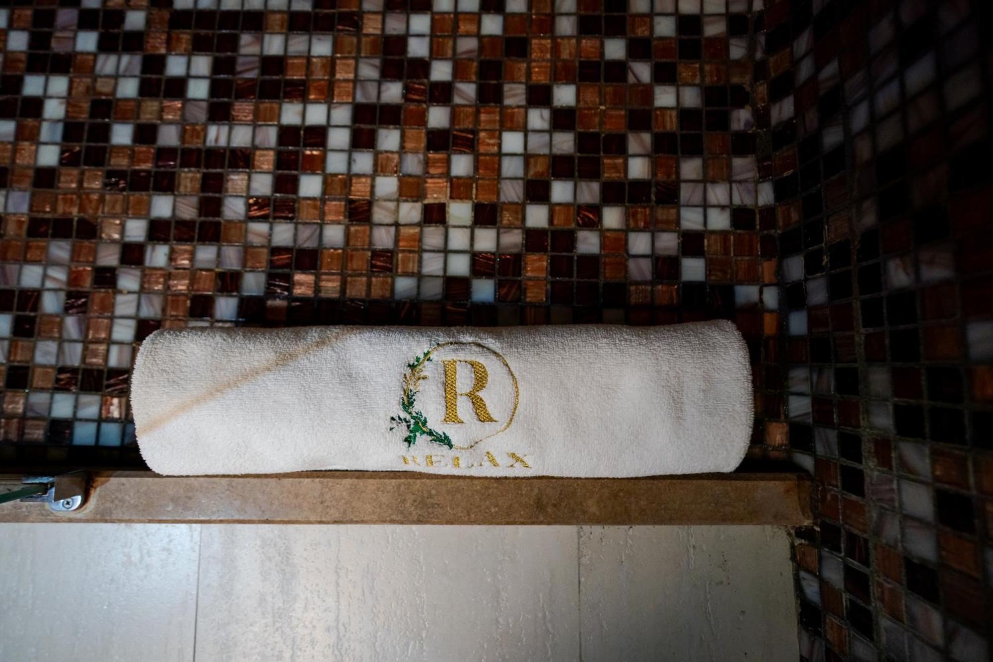 Hotel Relax Craiova Dış mekan fotoğraf